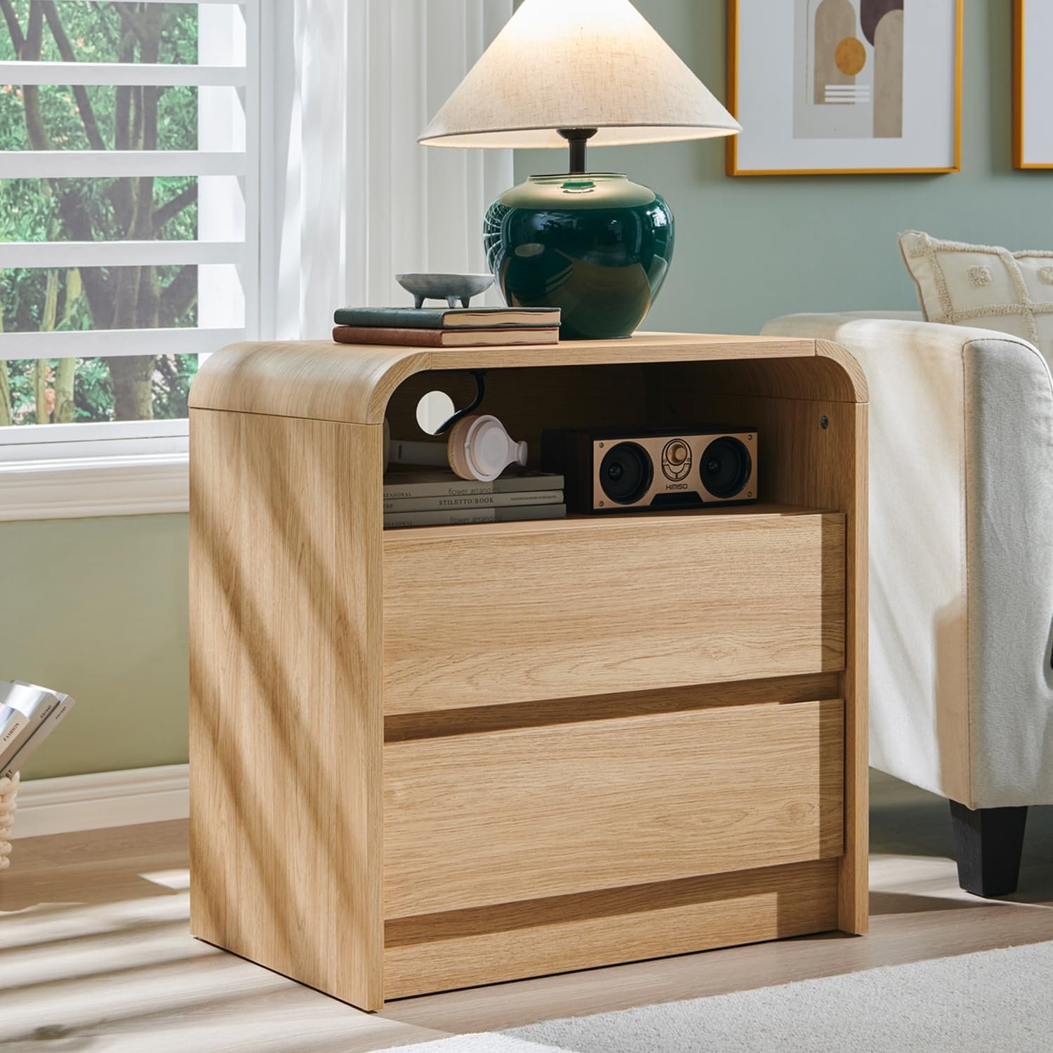 Aitjunz 25″ Tall Modern Nightstand with Charging Station, 23.6” Wide Wood Bedside Table w/2 Storage Drawers, Large Mid Century End Table for Bedroom, Living Room, Curved Profile Design,Natural Oak