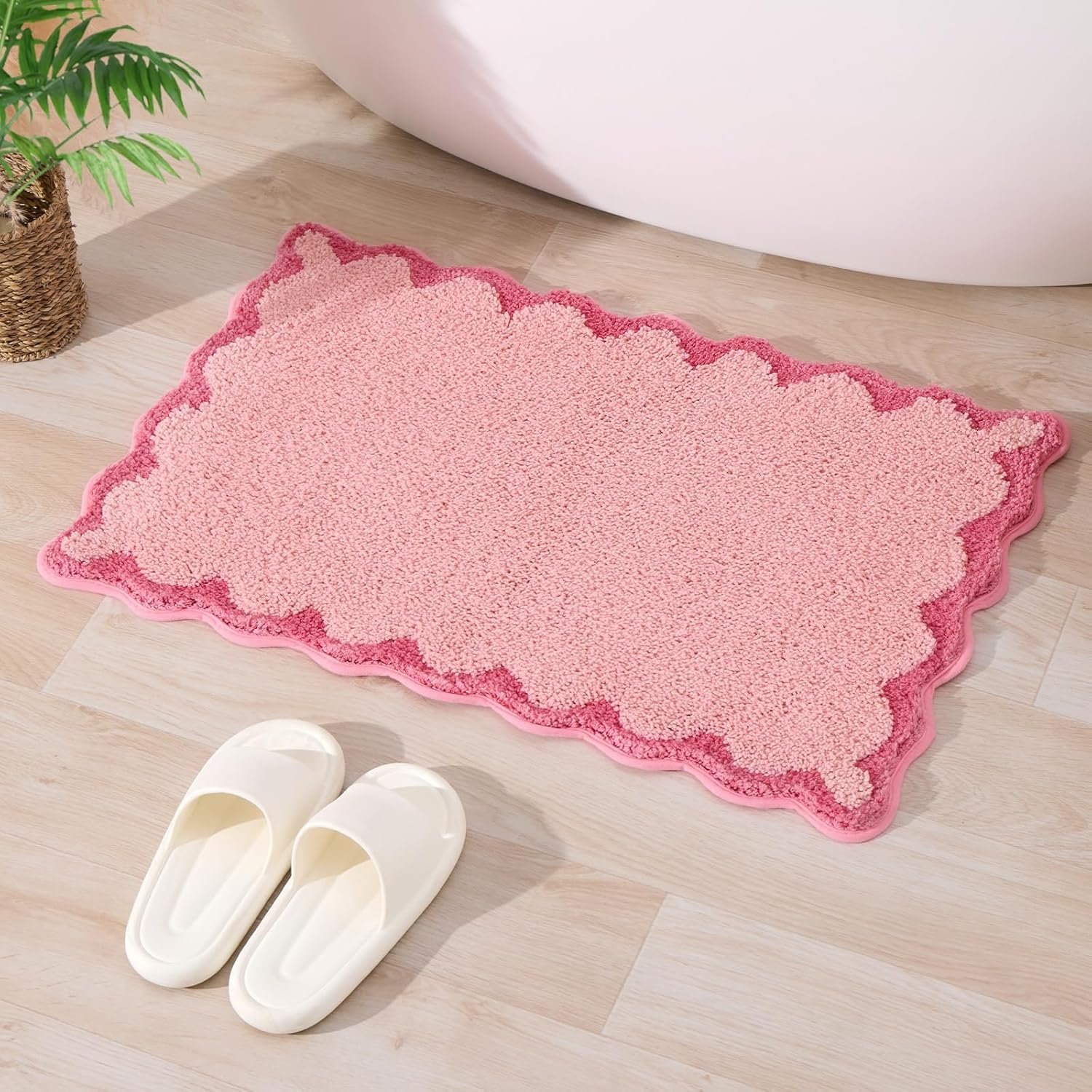 ORTIGIA Small Pink Scalloped Bath Mat, Cute Plush Microfiber Scallop Bathroom Rugs Non Slip Washable Quick Dry Absorbent, Bathmat Carpet for Shower Stall Vanities Kitchen Floor Entrance, 17×24