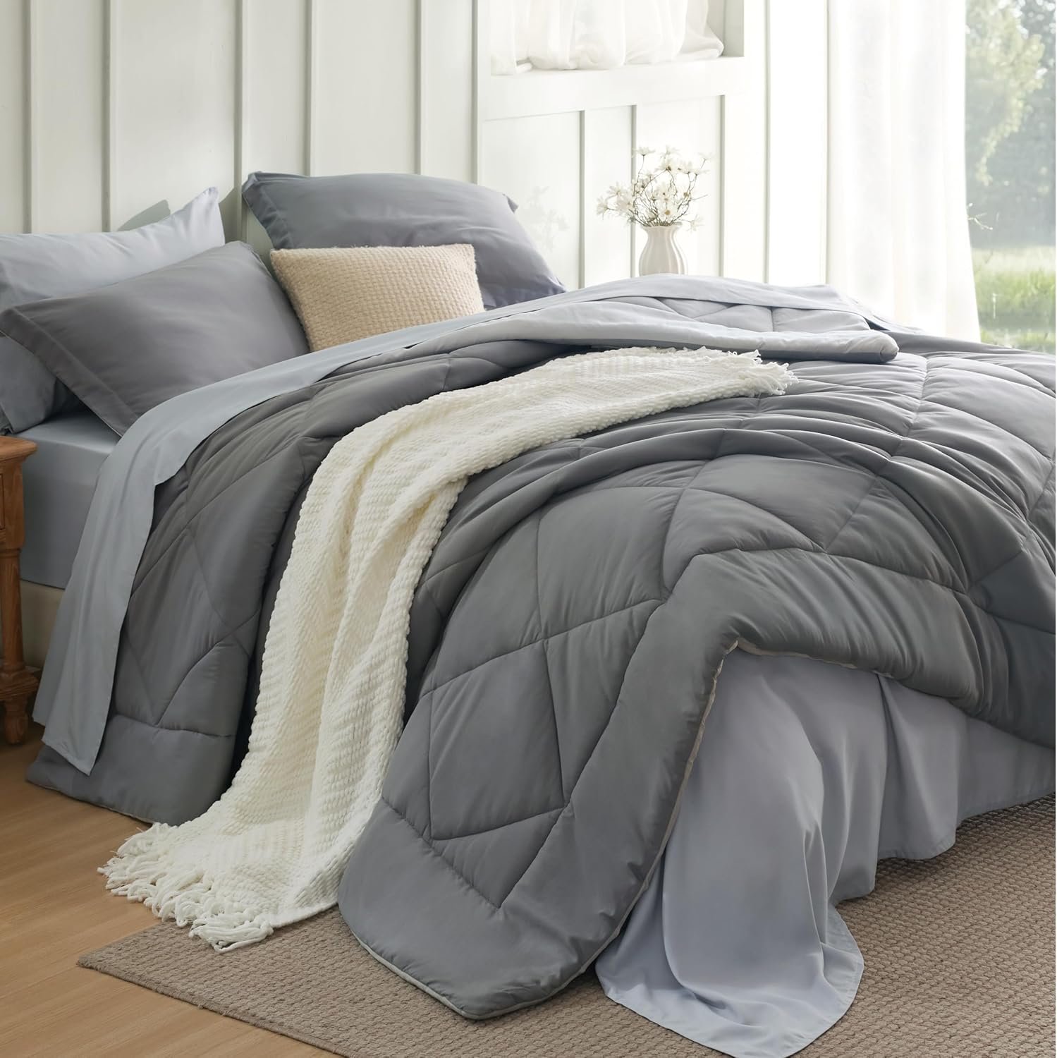 Bedsure Queen Comforter Set – 7 Pieces Reversible Grey Bedding, GentleSoft™ Queen Size Bed Set Gift for Family, Bed in a Bag with Warm Down Alternative Comforter, Sheets, Pillowcases & Shams