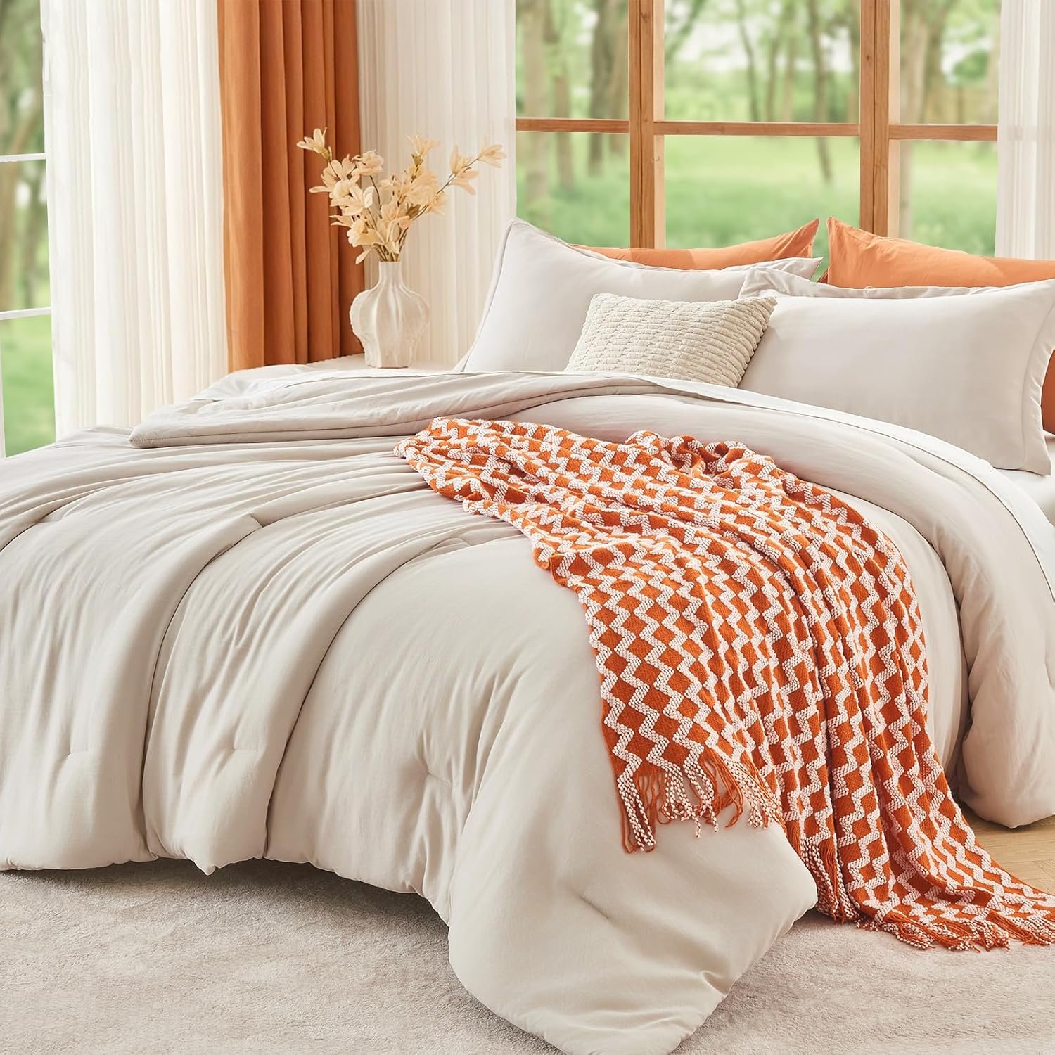 MUXHOMO Queen Size Comforter Set Beige, 3 Piece Solid Bedding for All Seasons, Warm Down Alternative Bed Set Includes 1 Lightweight Comforter (90″x90″) and 2 Pillowshams (20″x26″)
