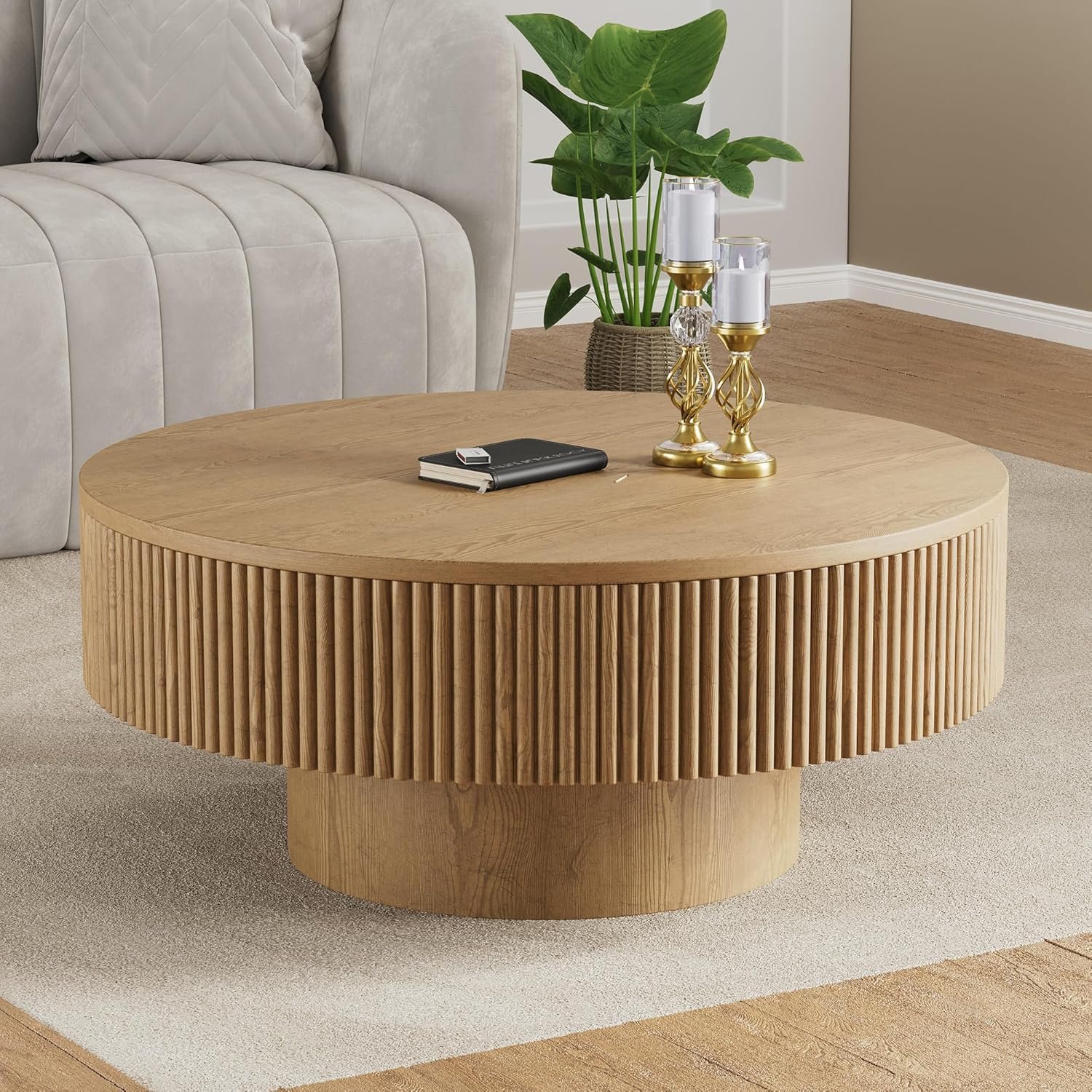 YOUDENOVA 31.5” Round Fluted Coffee Table, Modern Wood Circle Coffee Table, Veneer Handcrafted Relief Tea Table with Sturdy Pedestal for Living Room – Natural