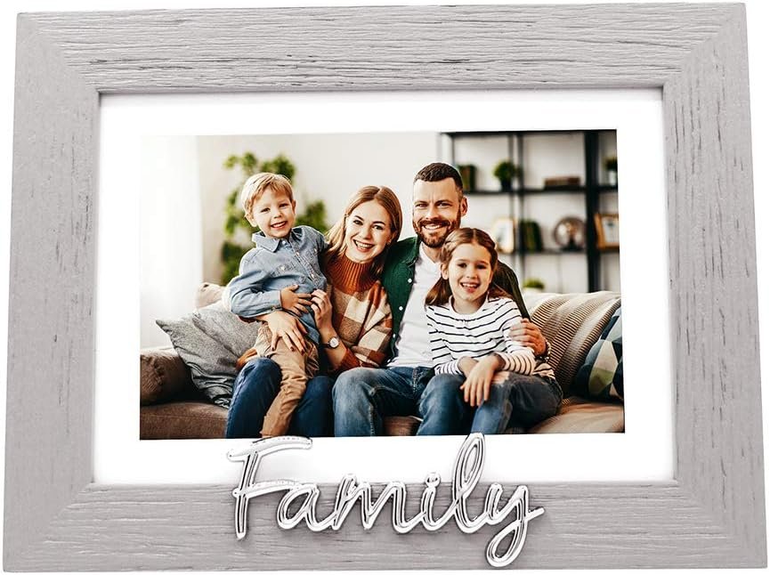 Happy Homewares Grey Woodgrain Effect Family Picture Frame with Silver Letters – 6×4 with White Matt or 7×5