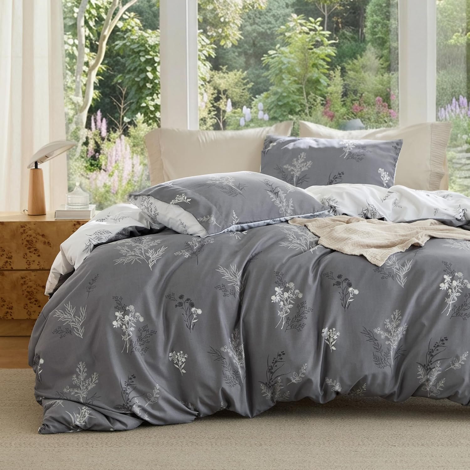 Bedsure Duvet Cover King Size – Reversible Floral Duvet Cover Set with Zipper Closure, 3 Pieces Grey Bedding Set with 8 Corner Ties and 2 Pillowcases 20″x36″